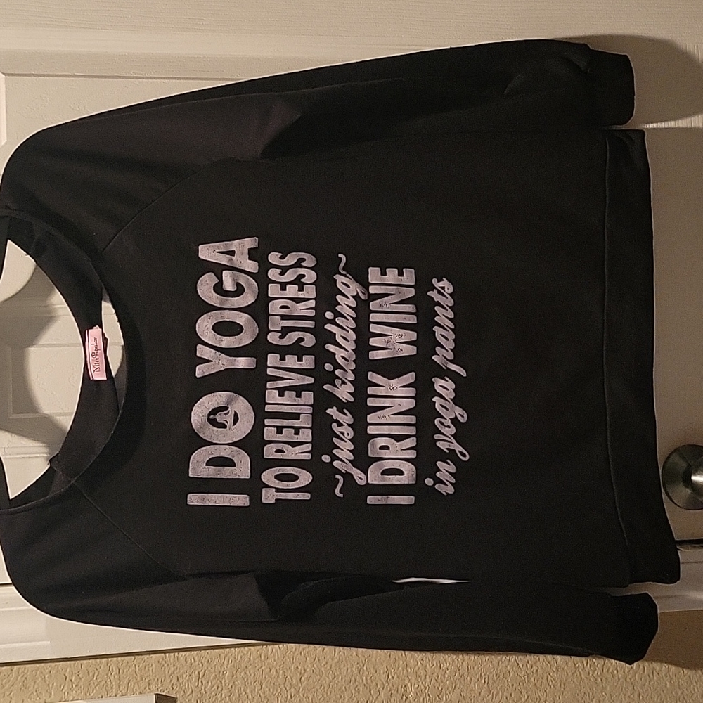 Miss Popular Yoga Sweatshirt Size L